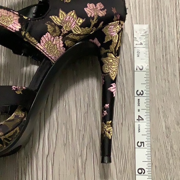 Steve Madden Strap up Stiletto Heels - Picture 12 of 13